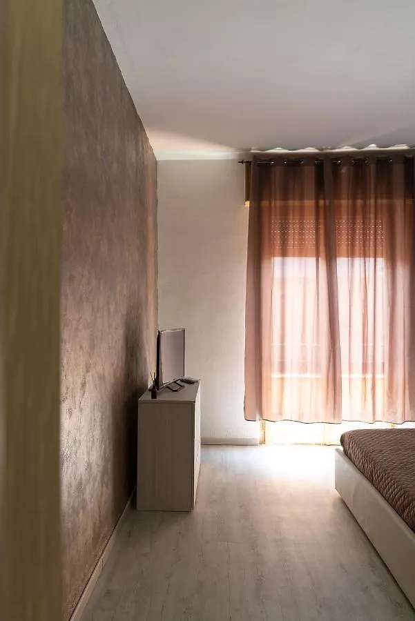 ** Guest house Monfalcone City Room Rental Apartment Cagliari Italy