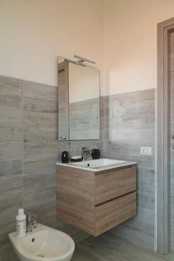 Monfalcone City Room Rental Apartment Cagliari Guest house